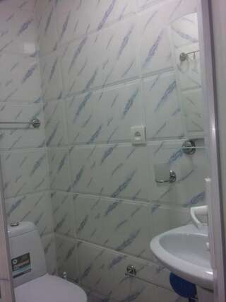 Гостевой дом Guesthouse Mzeona Батуми Двухместный номер с 1 кроватью и собственной ванной комнатой-17